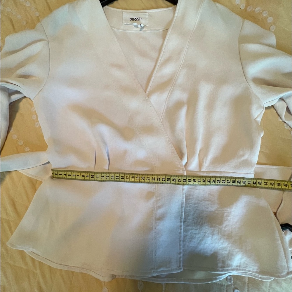 ba&sh white wrap top, identified as the "Berry" style.New no tags - Picture 11 of 12